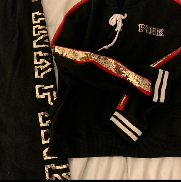 VICTORIA SECRET Pink Sweatsuit